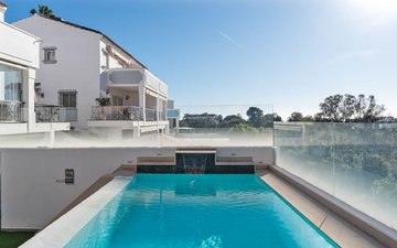 Property slide 32