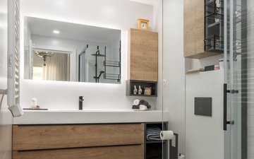 Property slide 24