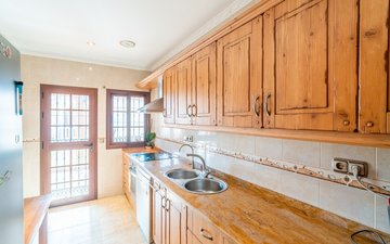 Property slide 10