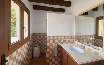 Property slide 22