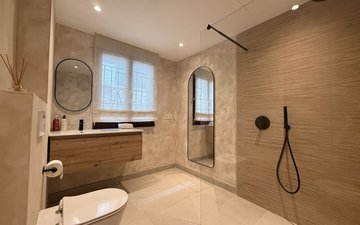 Property slide 20