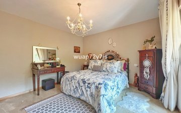 Property slide 21