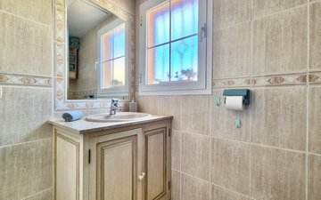 Property slide 19