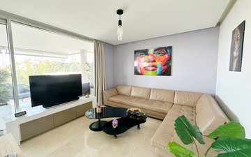 Property slide 10