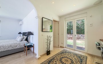 Property slide 18