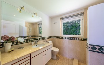 Property slide 21