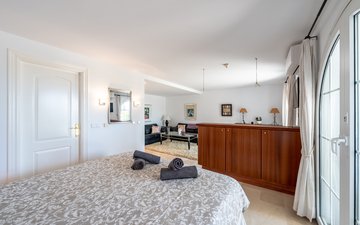 Property slide 39