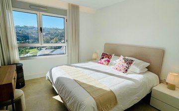 Property slide 25