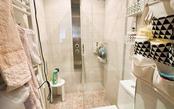 Property slide 18