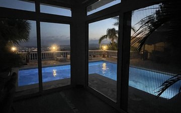 Property slide 10