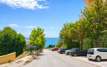Property slide 31