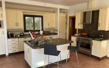Property slide 10