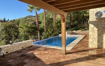 Property slide 25
