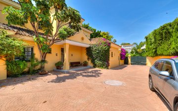 Property slide 22