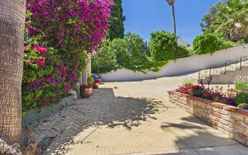 Property slide 48