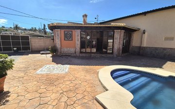 Property slide 44