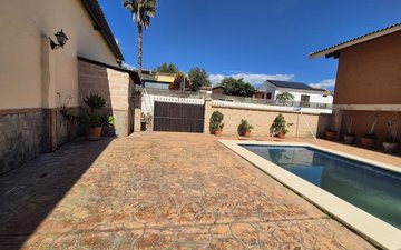 Property slide 50