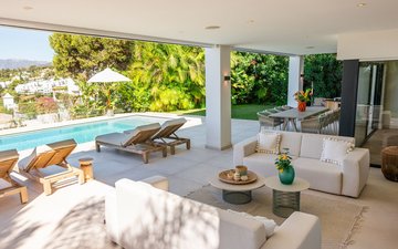 Property slide 10