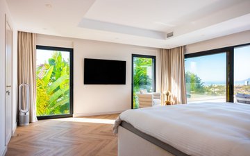 Property slide 22