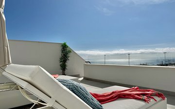 Property slide 32