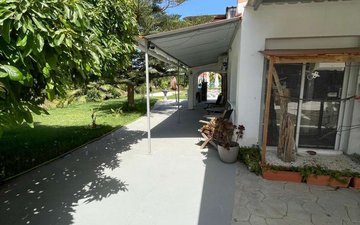 Property slide 20