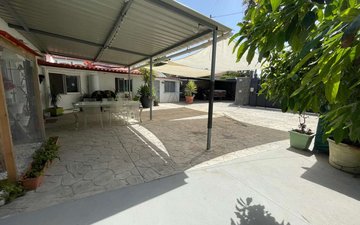 Property slide 21