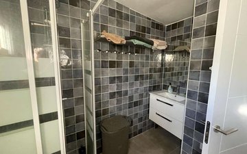 Property slide 32