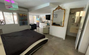 Property slide 40
