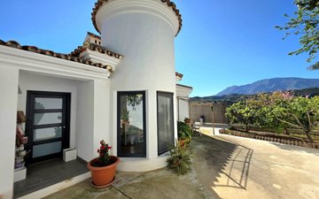 Property slide 35