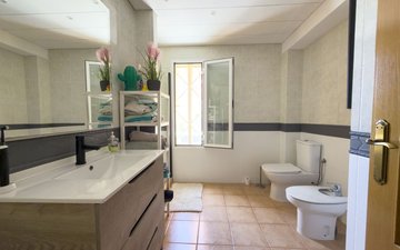 Property slide 46
