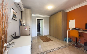 Property slide 51