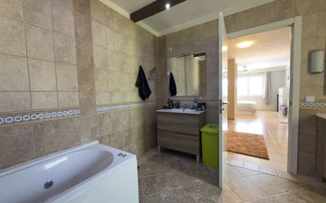 Property slide 55