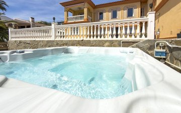 Property slide 66