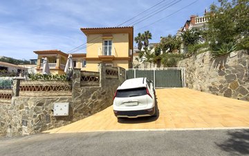 Property slide 67