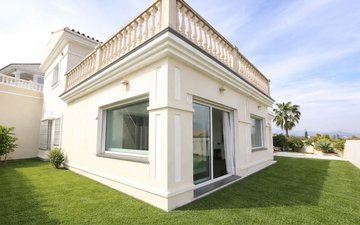 Property slide 14