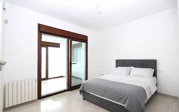 Property slide 16