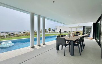 Property slide 10