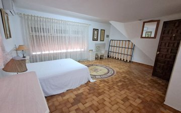 Property slide 40