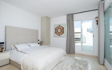 Property slide 22