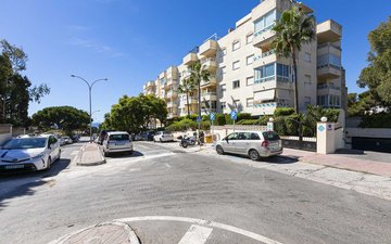 Property slide 22