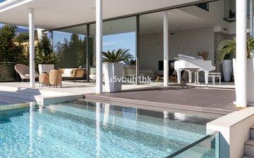 Property slide 20