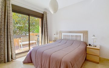 Property slide 16