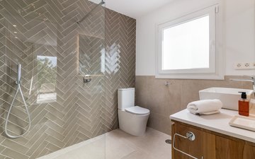 Property slide 10