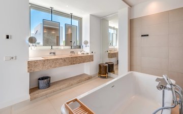 Property slide 18