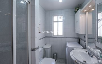Property slide 32