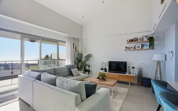Property slide 16
