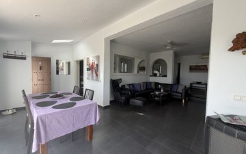 Property slide 17