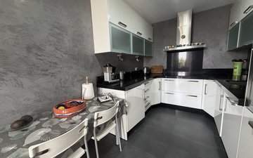 Property slide 19