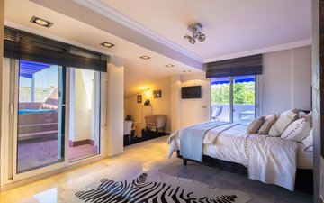 Property slide 25