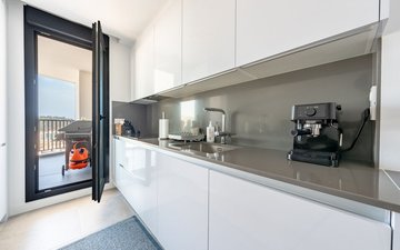 Property slide 20